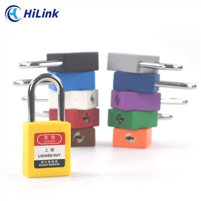 Žltý oceľový loto visiaci zámok